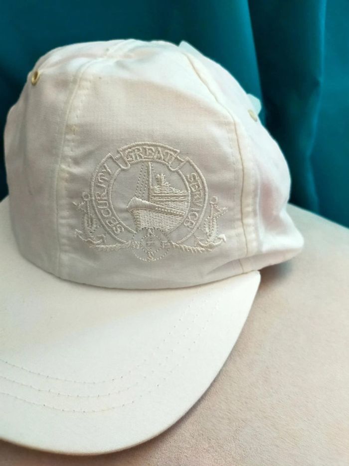 Casquette blanche brodée Great Security Service – Taille 59 cm - photo numéro 2