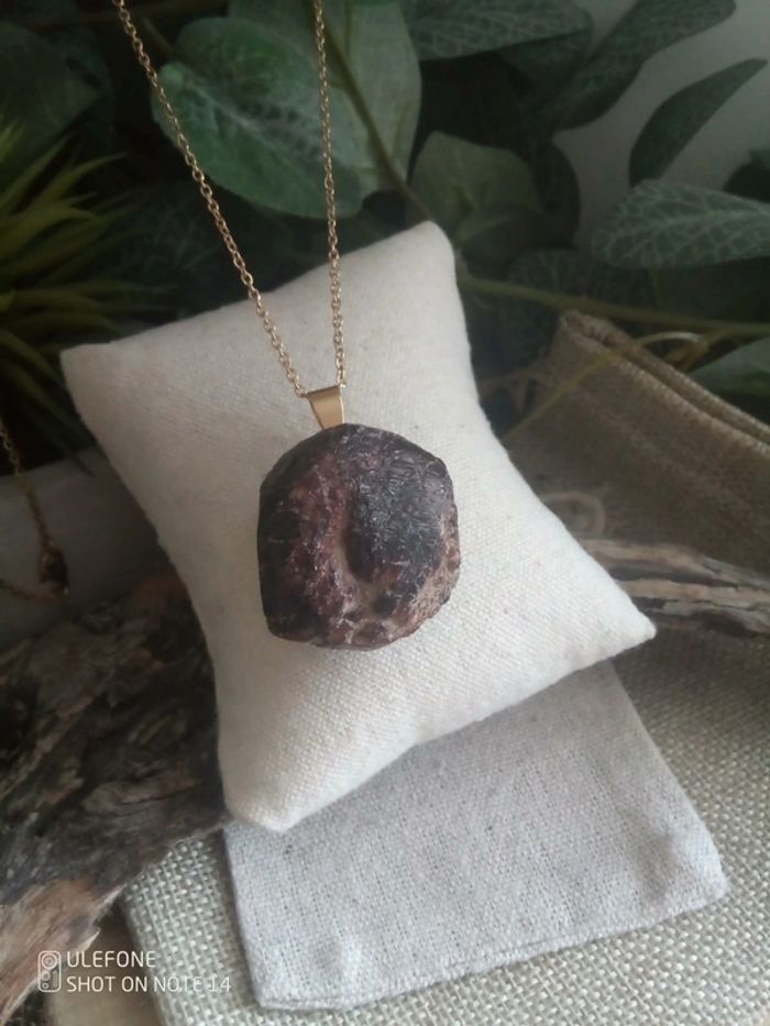 Collier pierre de grenat brute lithothérapie - photo numéro 2
