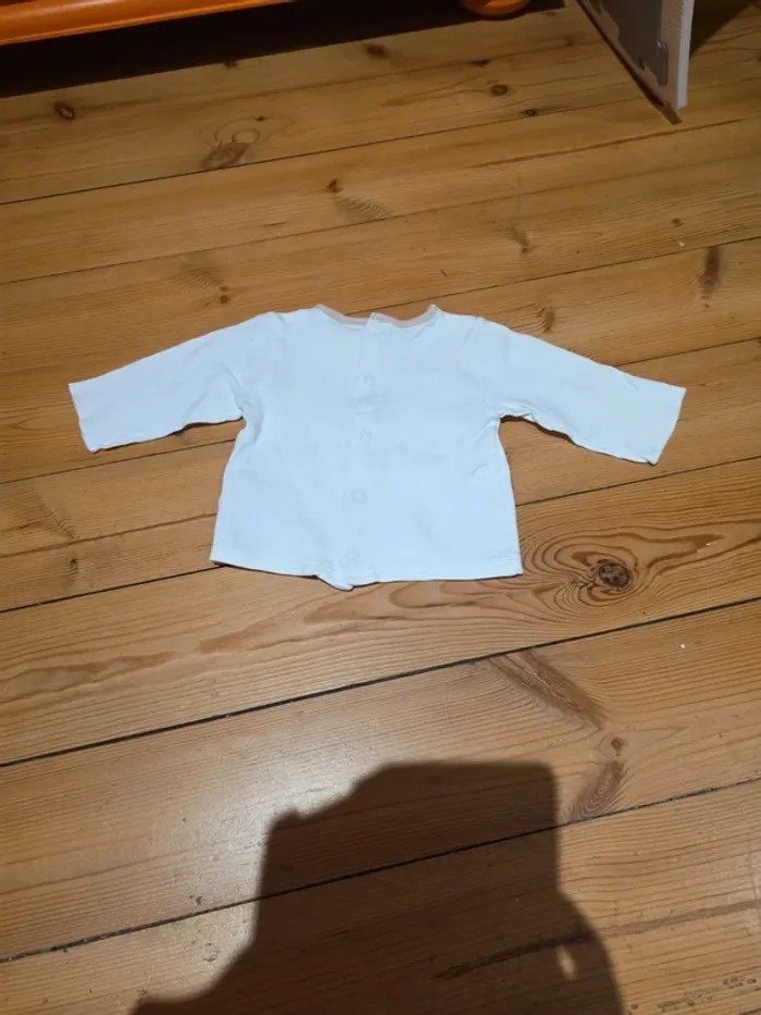 Lot de 8 vêtements diverse en 3 mois. - photo numéro 15