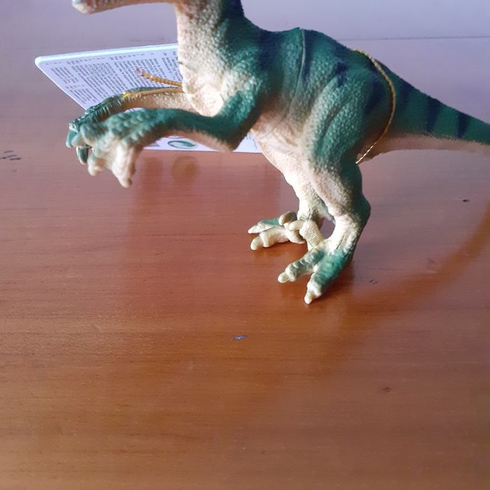 figurines neuves Dinosaures *Velociraptore & Brachiosaure - photo numéro 4