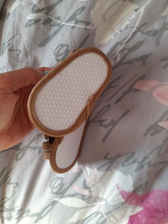 Chaussures été bébé neuves - photo numéro 3