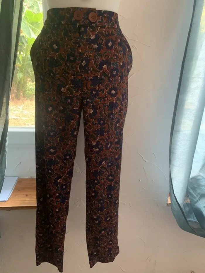 Pantalon motifs fleurs camaïeu taille 40 - photo numéro 2