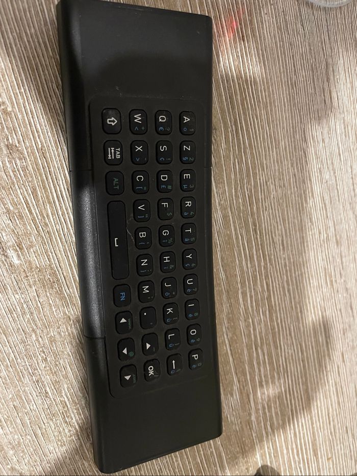 Télécommande box fibre SFR - photo numéro 2