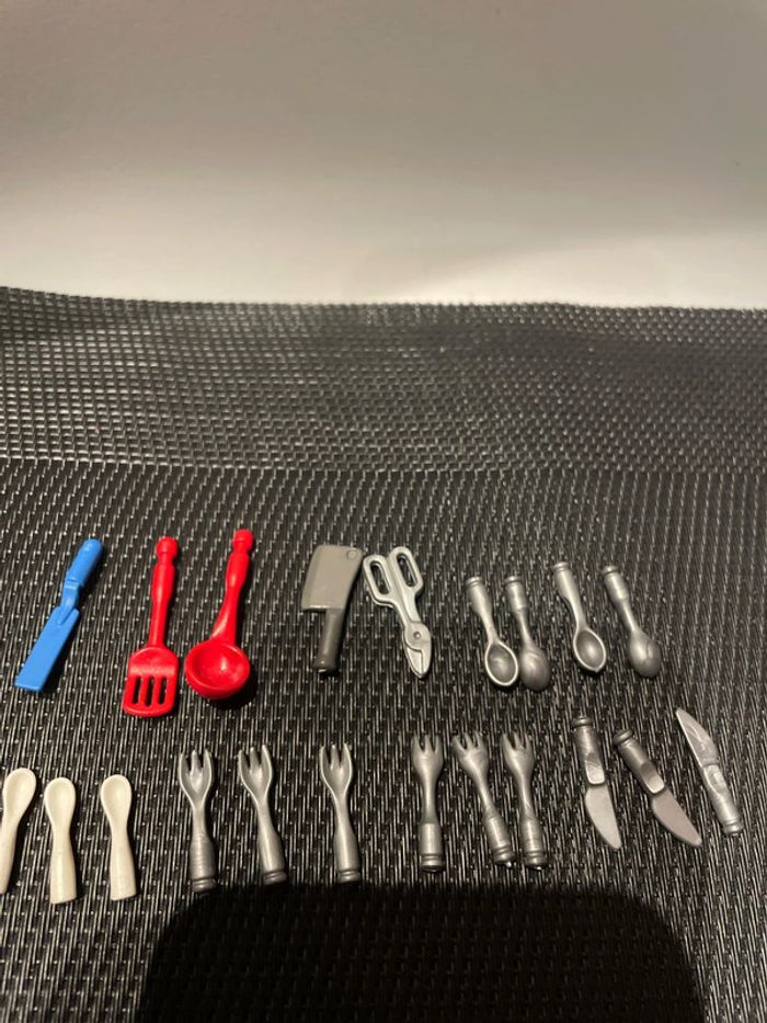 Playmobil lot couverts et accessoires cuisine louche pelle à gâteau feuille boucher pièces détachées - photo numéro 3