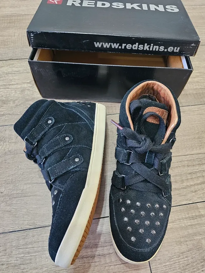 Très belles chaussures montantes,  femme, en cuir , noir, pointure 37, marque Redskins - photo numéro 5