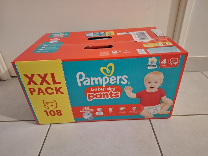 Pampers carton XXL taille 4