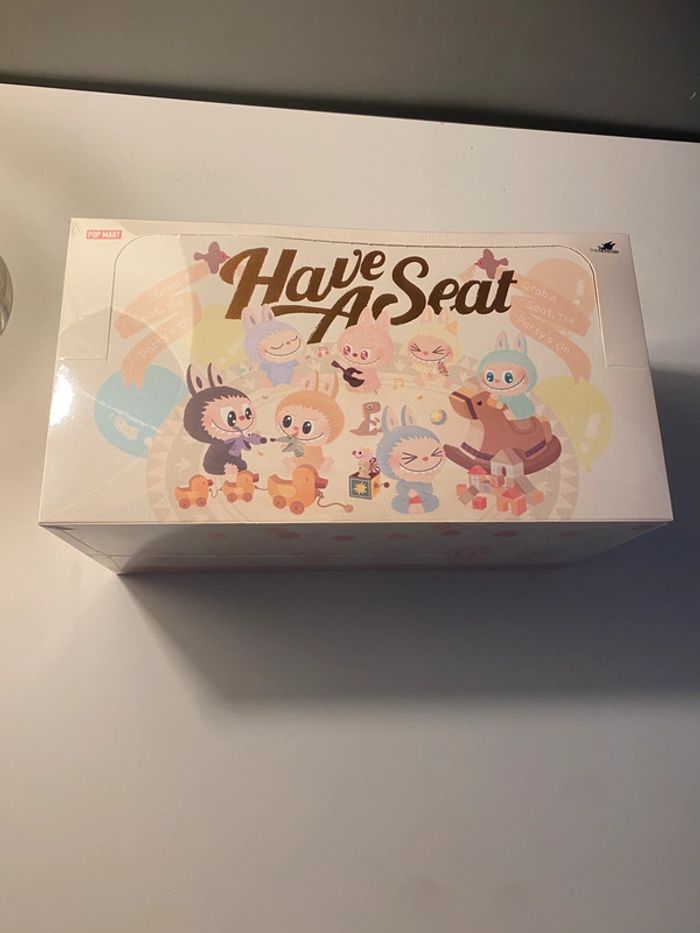 Full Box Popmart Have a seat scellé