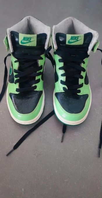 Basket nike dunk intage modèle halloween 2007 pointure 36,5