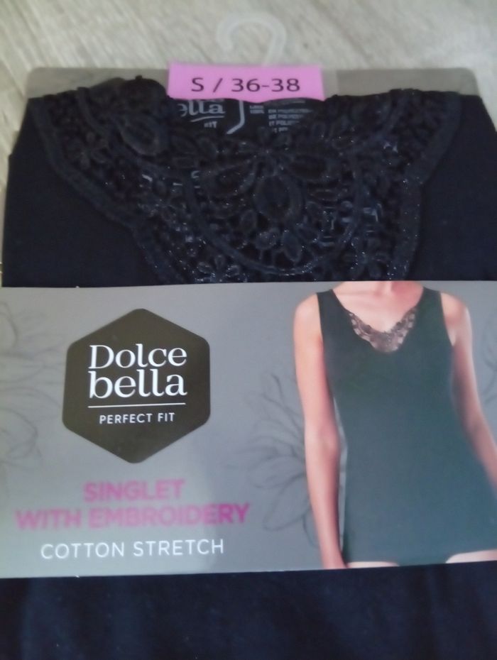 Joli débardeur p'tite dentelle agréable à porter dû 36/38 95% coton