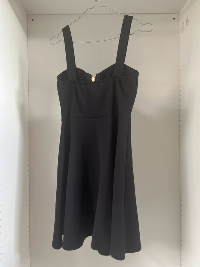 Robe noire - photo numéro 2