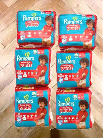 186 couches Pampers pants taille 6