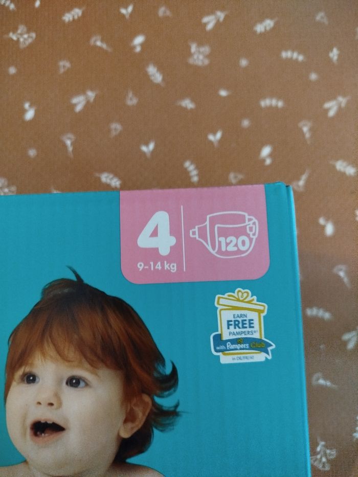 Carton 120  couches Pampers Baby dry taille 4 Neuf - photo numéro 2