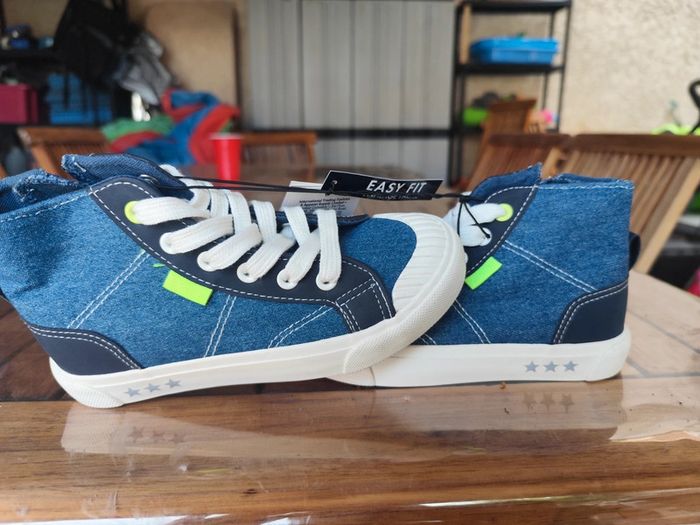 Basket neuf taille 31 - photo numéro 3