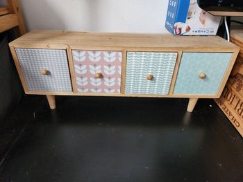Petit meuble avec tirroires