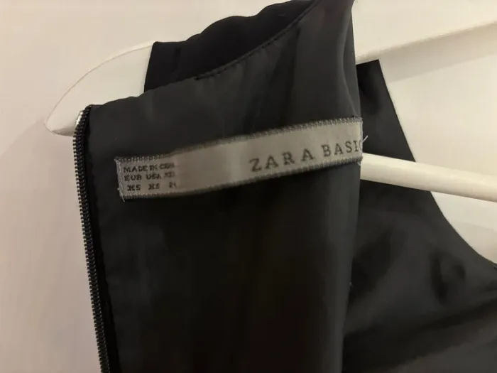 Robe XS Zara Basic - photo numéro 7