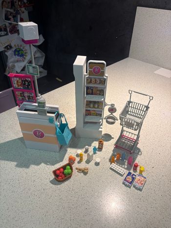 Barbie fait ses courses 
