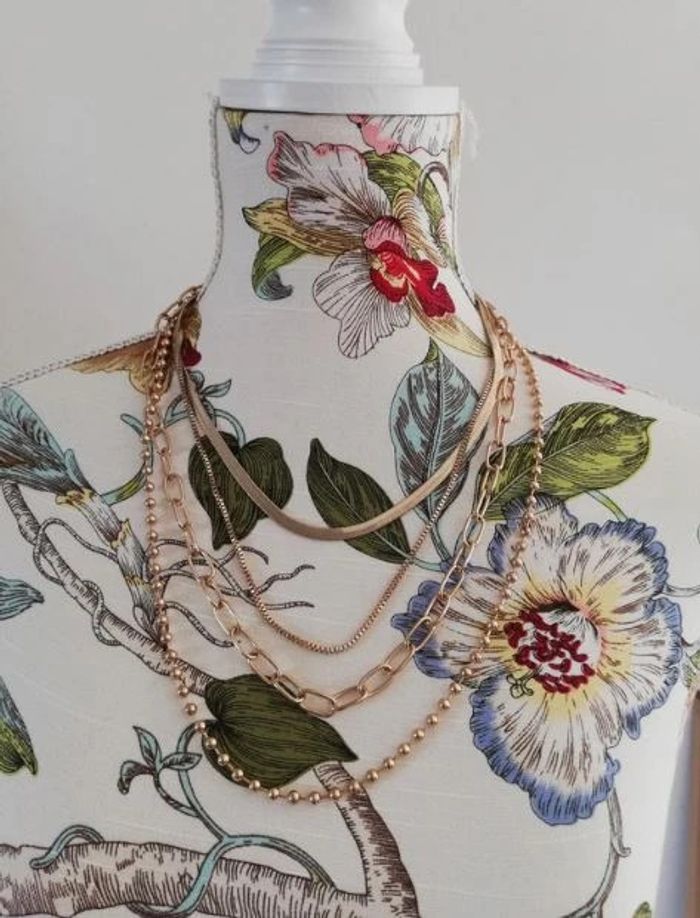 Collier multirangs dorés