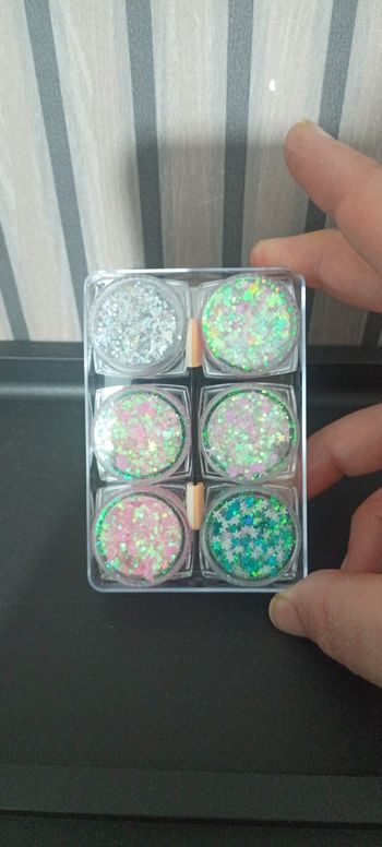 Lot de 6 paillettes neuf 