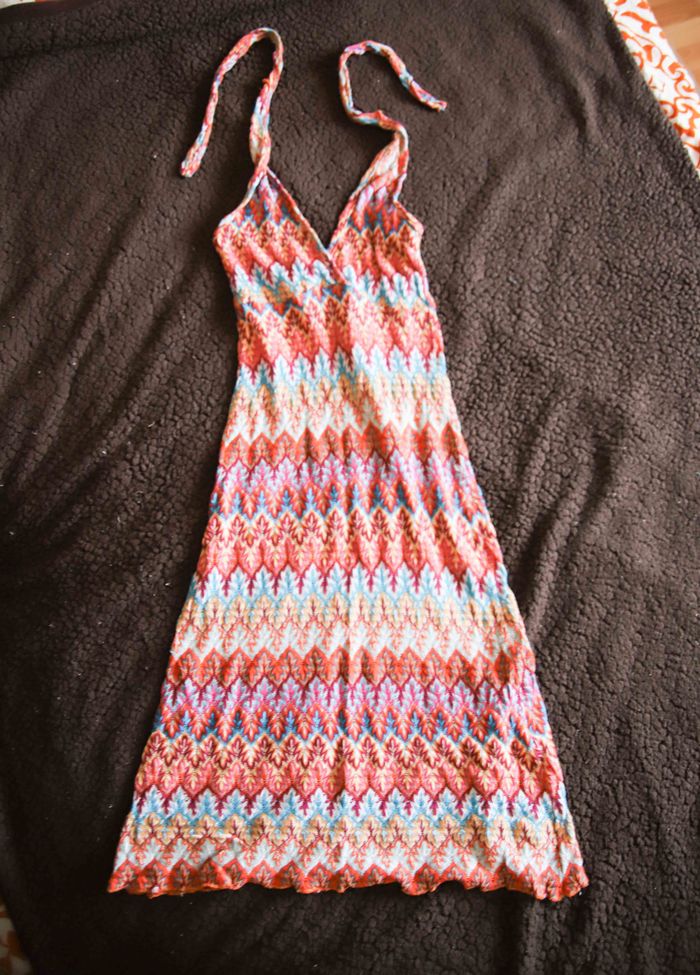 Robe en maille multicolore, dos nu