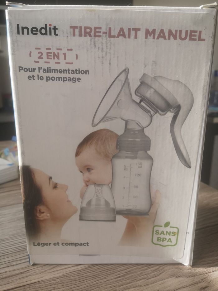 Tire lait manuel léger et compact