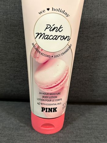 Lait hydratant Corps - Pink Victoria’s Secret -Pink Macaron - Macaron & cranberry - Corps 236ML Neuf