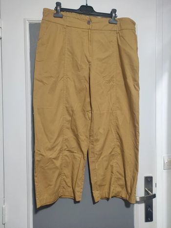 Pantacourt moutarde taille 44 été