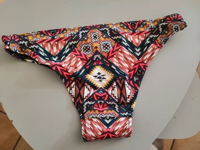 Bas de maillot de bain ethnique – NEUF avec étiquette 🌀 - photo numéro 2