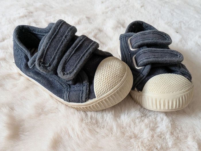 Chaussures taille 20 - photo numéro 2