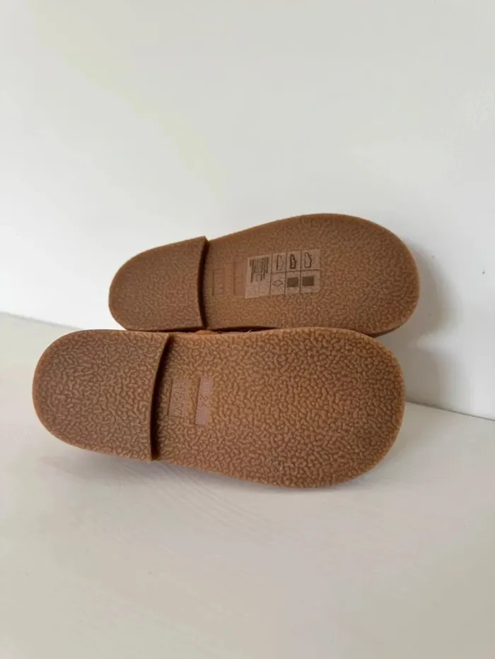 Bottines en daim || H&M || Taille 24 - photo numéro 5