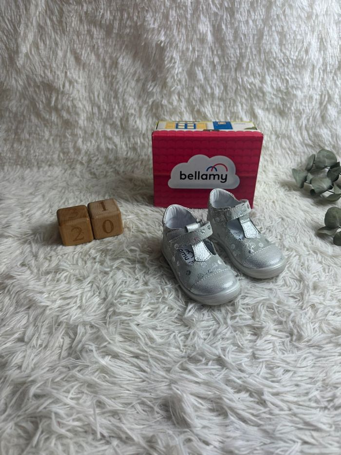 Paire de chaussures argentées Bellamy taille 20