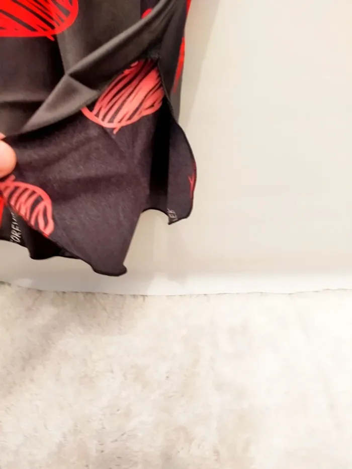🌹 Superbe Nuisette Noire et Rouge à Motif Cœur – Taille M 🌹 - photo numéro 4