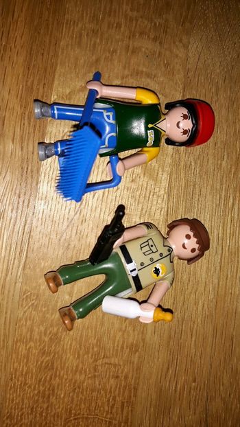 2 personnages playmobil zoo