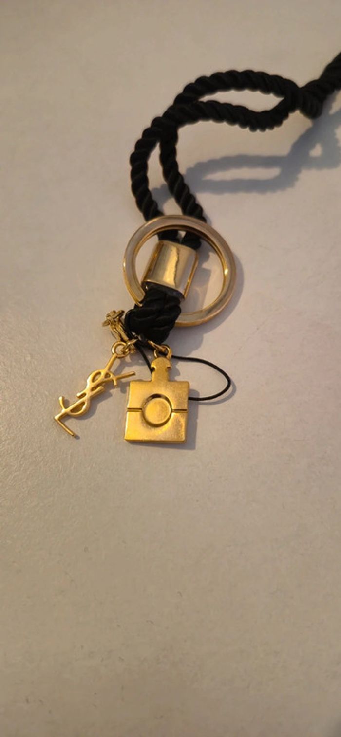 Collier sautoir Yves saint laurent - photo numéro 2