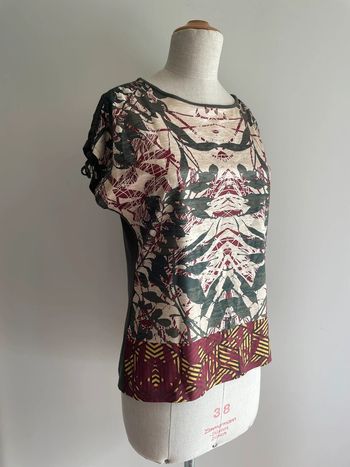 Top à imprimé chic – Un Jour Ailleurs