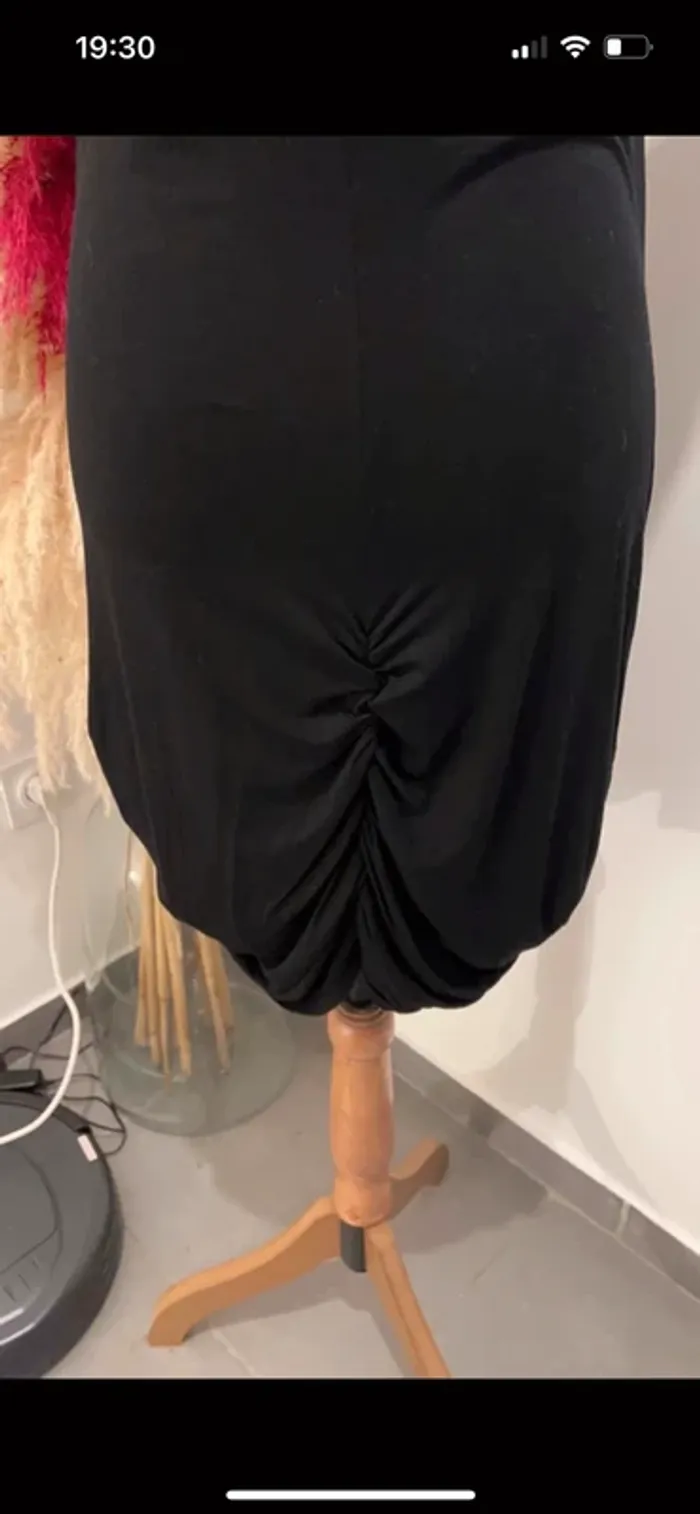 Robe noire cop copine - photo numéro 7