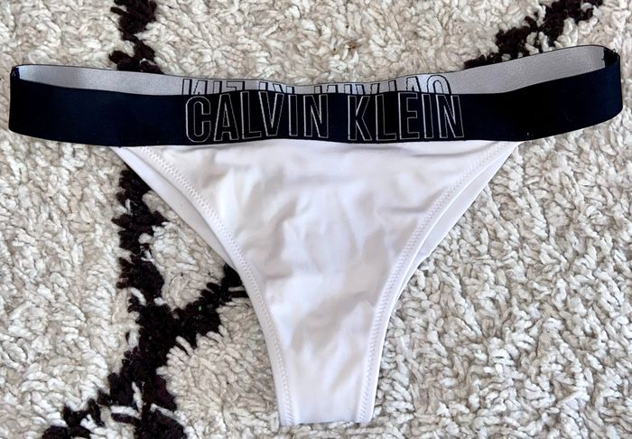 Tanga bas de maillot de bain blanc et noir s Calvin Klein - photo numéro 1