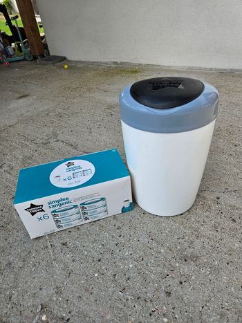 Poubelle à couches et recharges