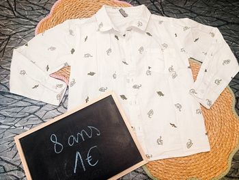 Chemise dinosaure