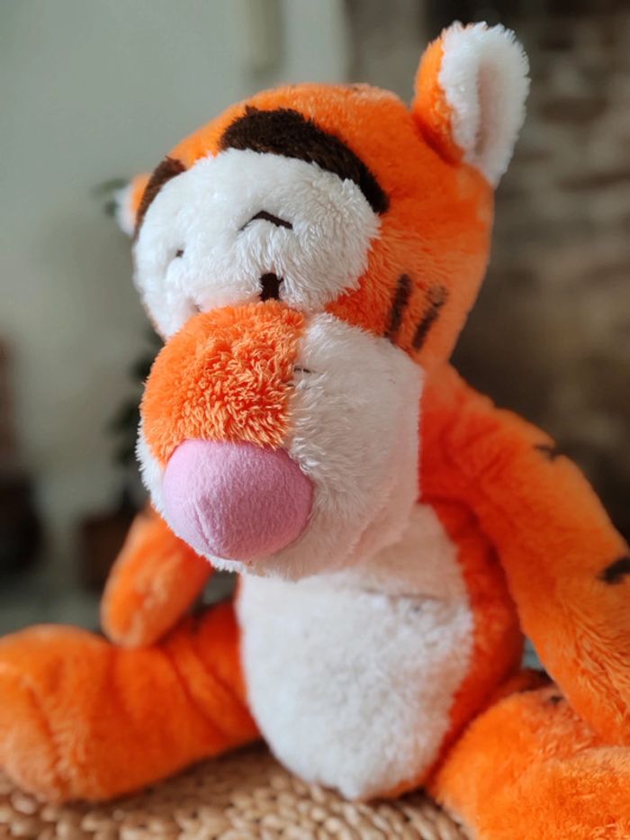 Grande peluche Tigrou Disney - photo numéro 3