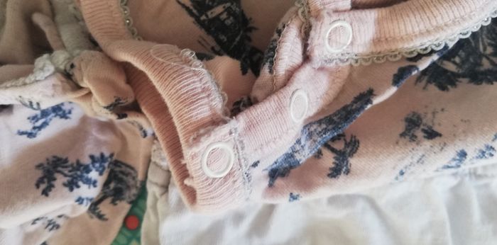 Barboteuse + bodie robe ikks - photo numéro 9