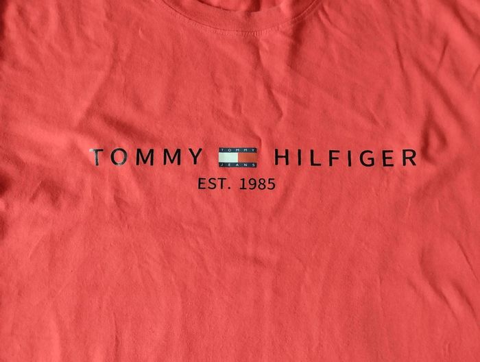 T-shirt Tommy Hilfiger 🩸 - photo numéro 4