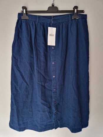 Magnifique jupe mi-longue taille 34  Darjeeling