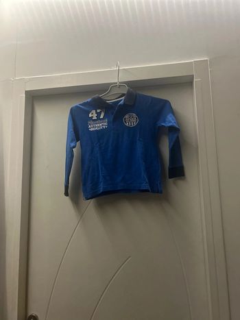 T-shirt à col , taille 4  ans