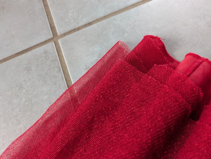 Robe rouge 6/8ans - photo numéro 3