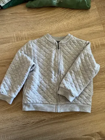 Veste matelassée grise