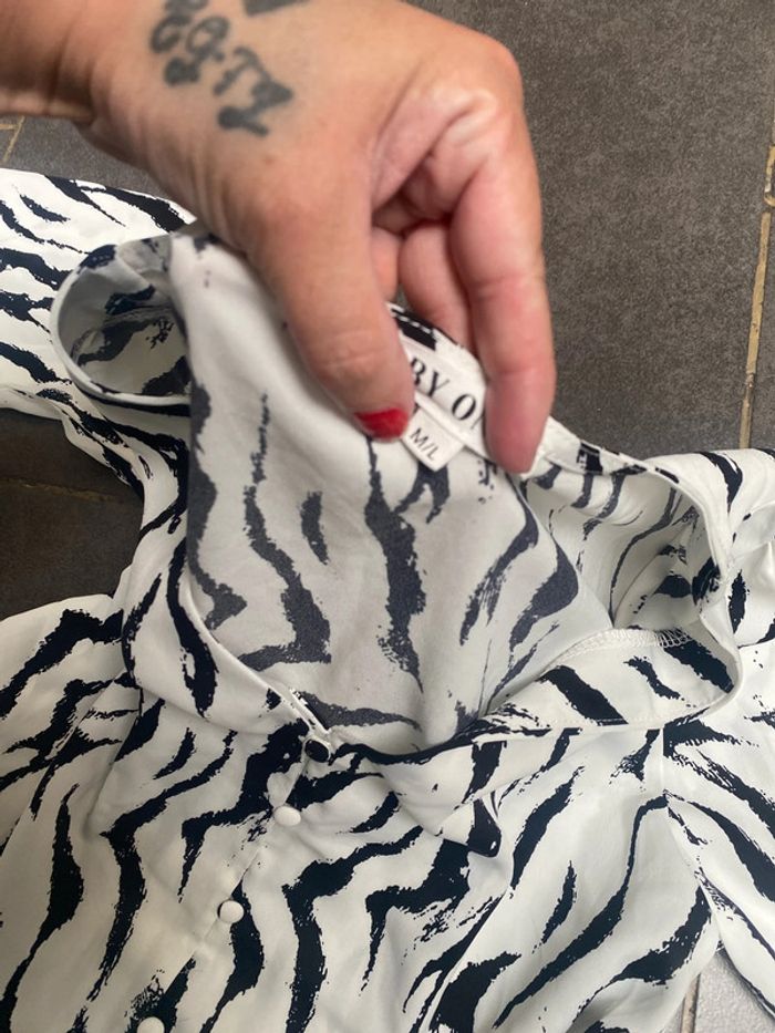Chemise noir et blanc - photo numéro 3