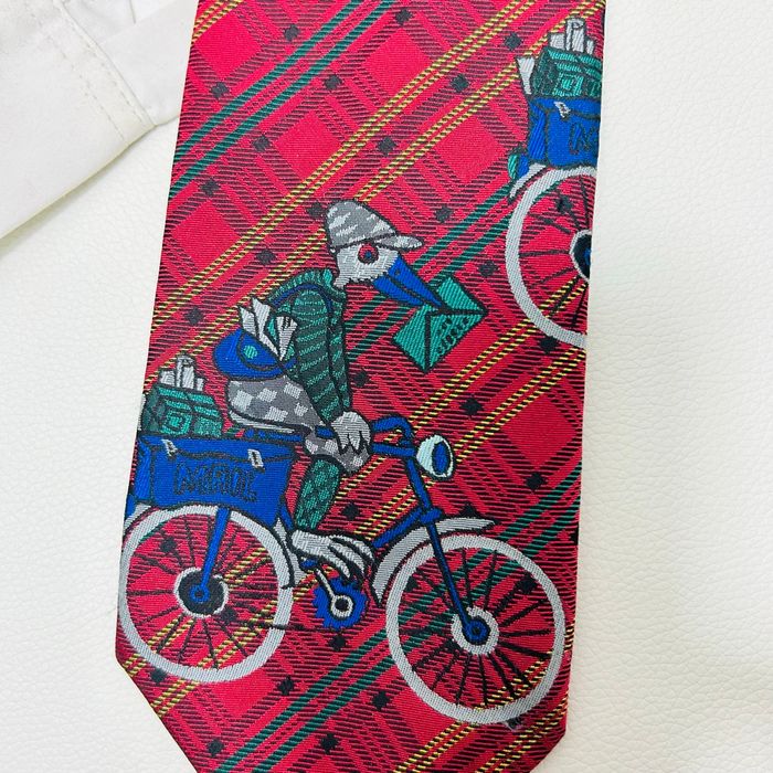 Cravate au motif unique - pigeon facteur tartan rouge - 9,5 cm - Très bon état - photo numéro 8