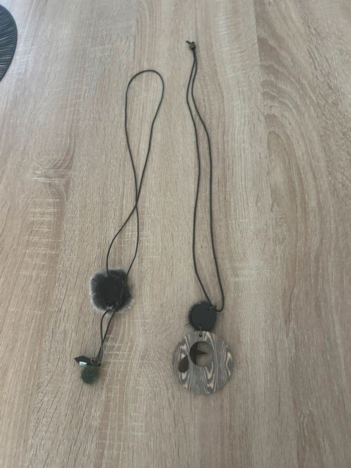 Collier pour aller avec une tunique - photo numéro 2