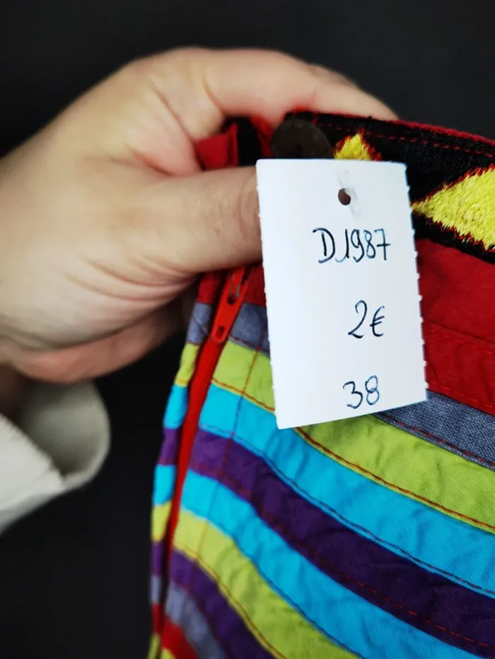 D1987 - pantacourt femme taille 38 - photo numéro 3