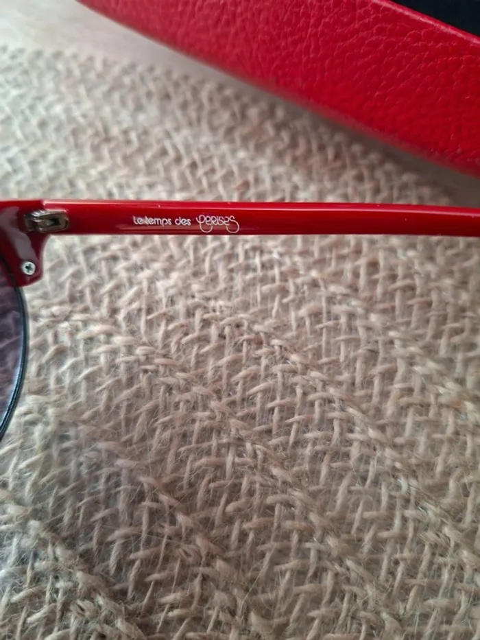 Lunettes de soleil Le Temps des Cerises – Rouge & étui rigide - photo numéro 10